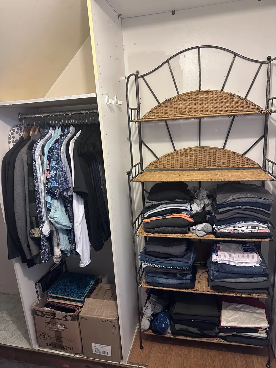 Rangement de garde-robe après le passage de Megan